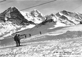Männlichen BE Skifahrer Blick auf Eiger Mönch und Jungfra G