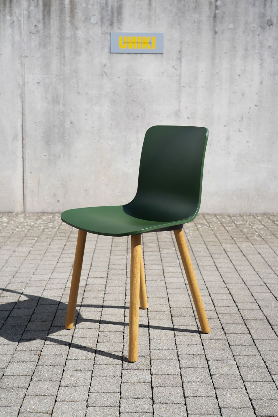 Vitra Stühle: HAL Wood, grün – Neu (gemäss Beschreibung) aus Uster von uniki.ch