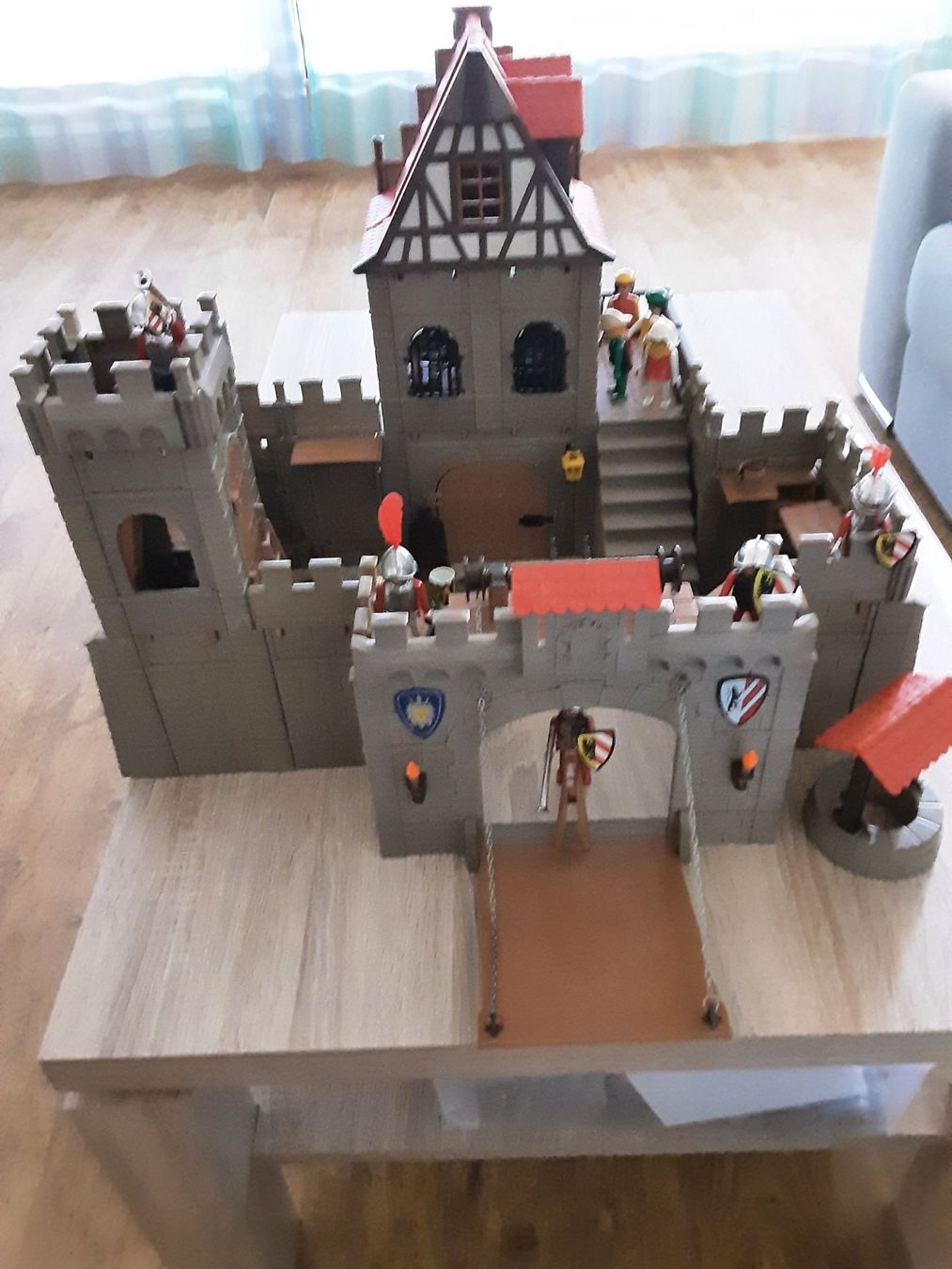 Playmobil Spielzeuge: Playmobil Burg – Gebraucht aus Unterägeri von KRD7