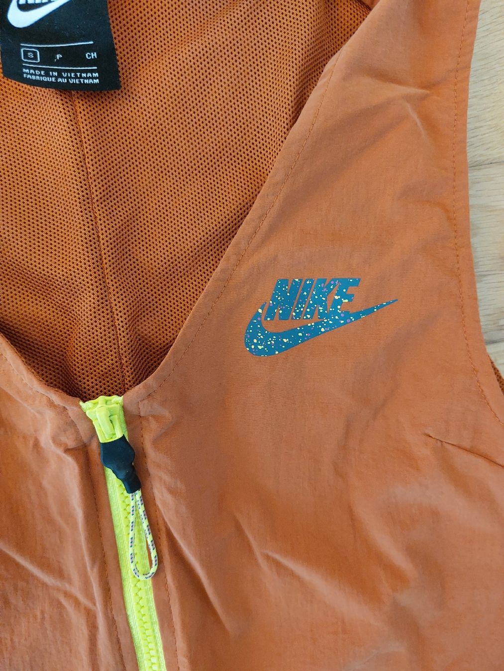 Nike Tute: nike combinaison short – Usato da Fribourg venduto da charlottej02 1