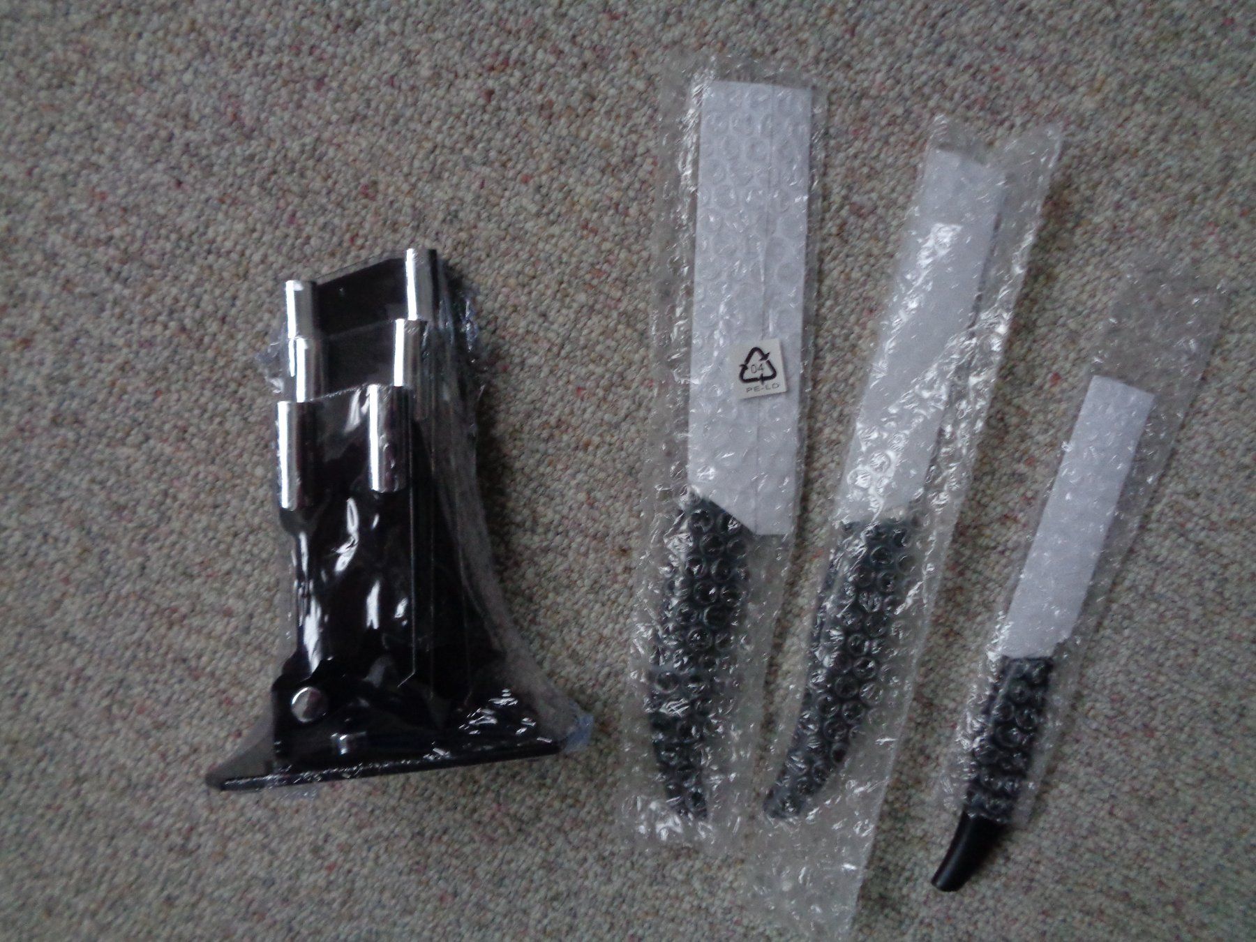 Messer: Keramik Messer Block mit Organizer (4-teilig) – Neu und originalverpackt aus Langenbruck von Gumsi 1