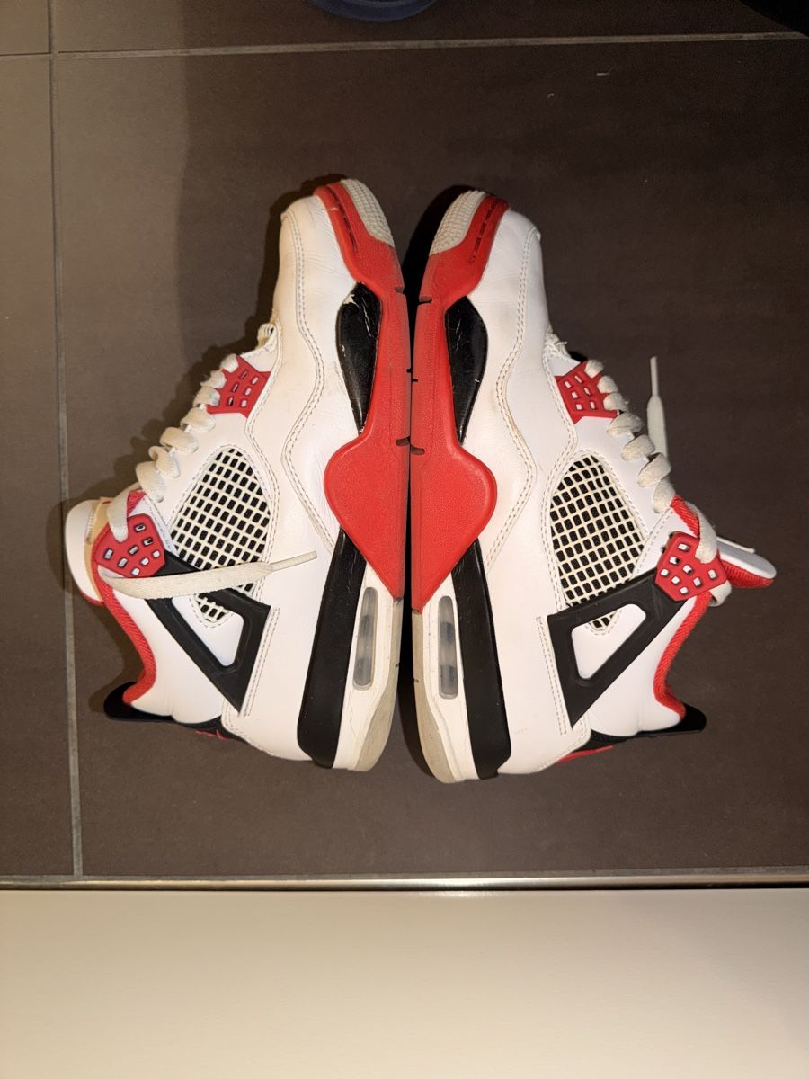 Jordan Herrenschuhe: Air Jordan 4 Red White Sneakers size 40 – Gebraucht aus Wabern von Teemuli 1