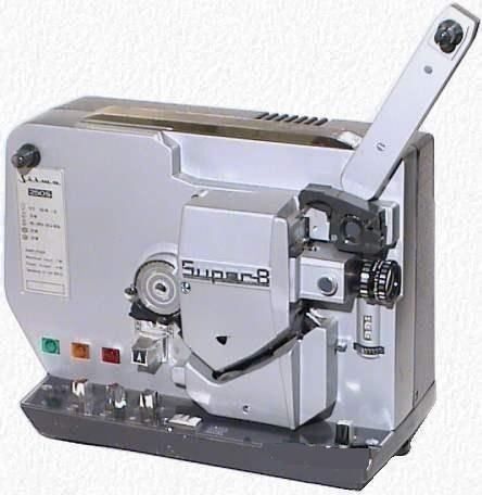 Proiettori: silma-250-s-super-8-tonprojektor – Usato da Au ZH venduto da JSR