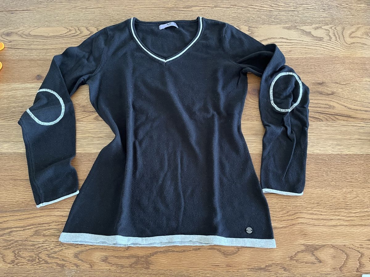 Pullover & Sweatshirts: Pully und Shirts  – Neu (gemäss Beschreibung) aus Schliern b. Köniz von medion3098 4