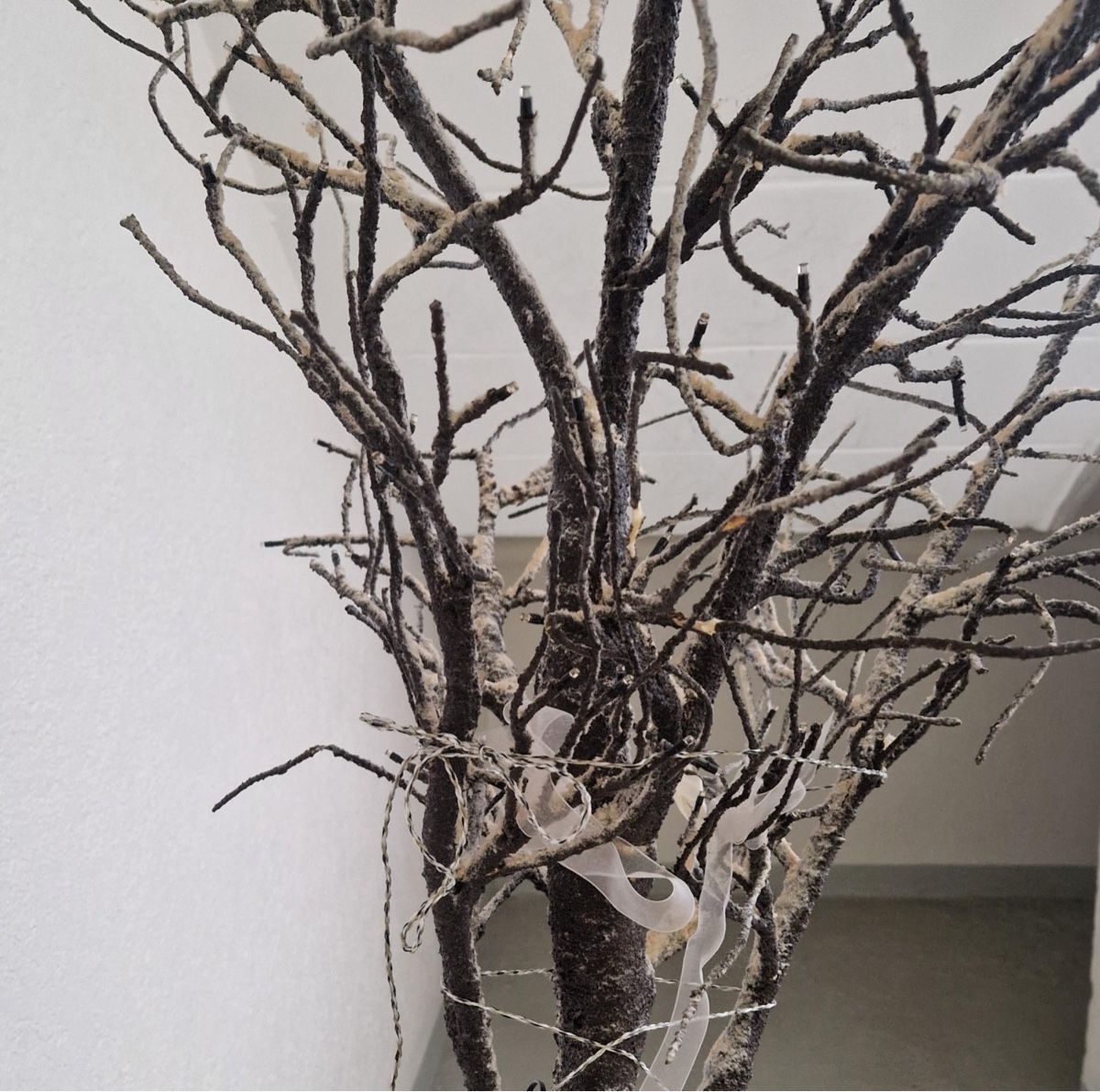 Tutte le decorazioni: Winterdeko Baum mit Lichterkette, Top Zustand – Usato da Schlieren venduto da SB_LO 2