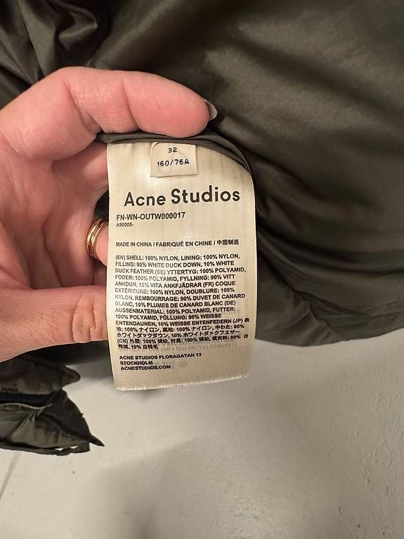 Giacche: Acne Studios Daunenjacke – Usato da Wil SG venduto da Elbl 3