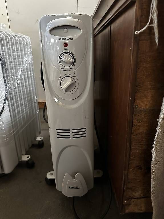 Radiatori: Ölradiator / Elektroheizung 2000 W  – Usato da Niederurnen venduto da DanaHanna 1