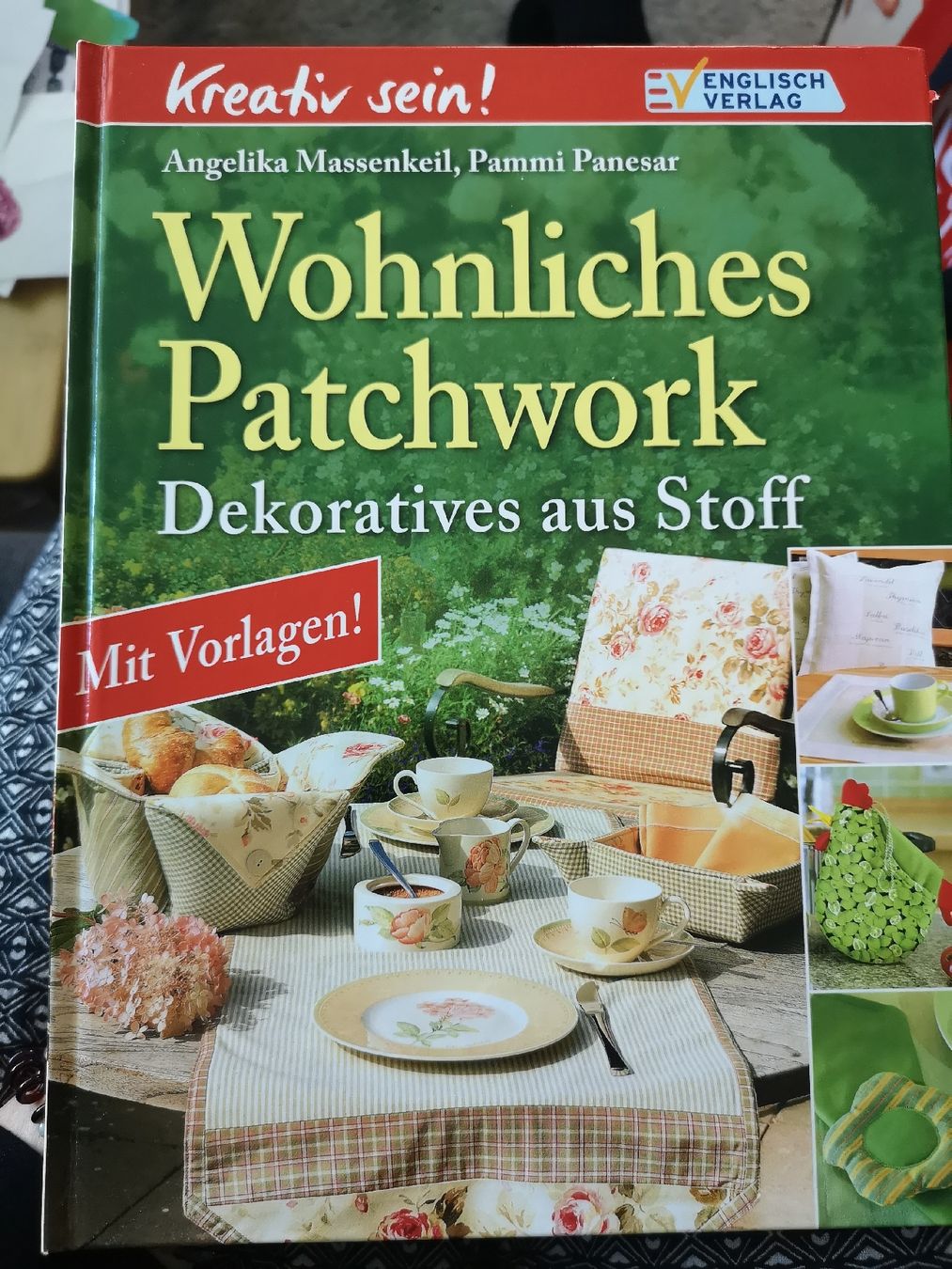 Libri: Handarbeitsbuch: Wohnliches Patchwork-Dekoratives auf Stoff – Usato da Aarwangen venduto da Byv7