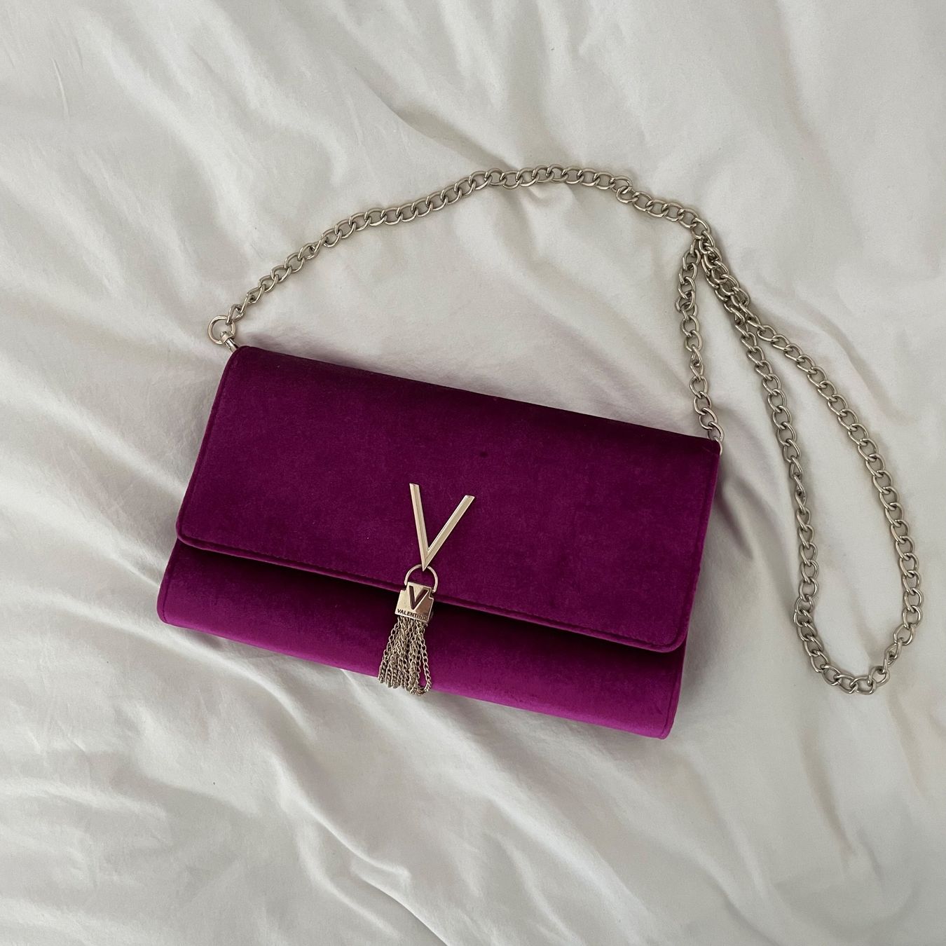 Valentino Taschen für Damen: Rosa Samt-Handtasche Valentino – Gebraucht aus Utzenstorf von beatrice.ch