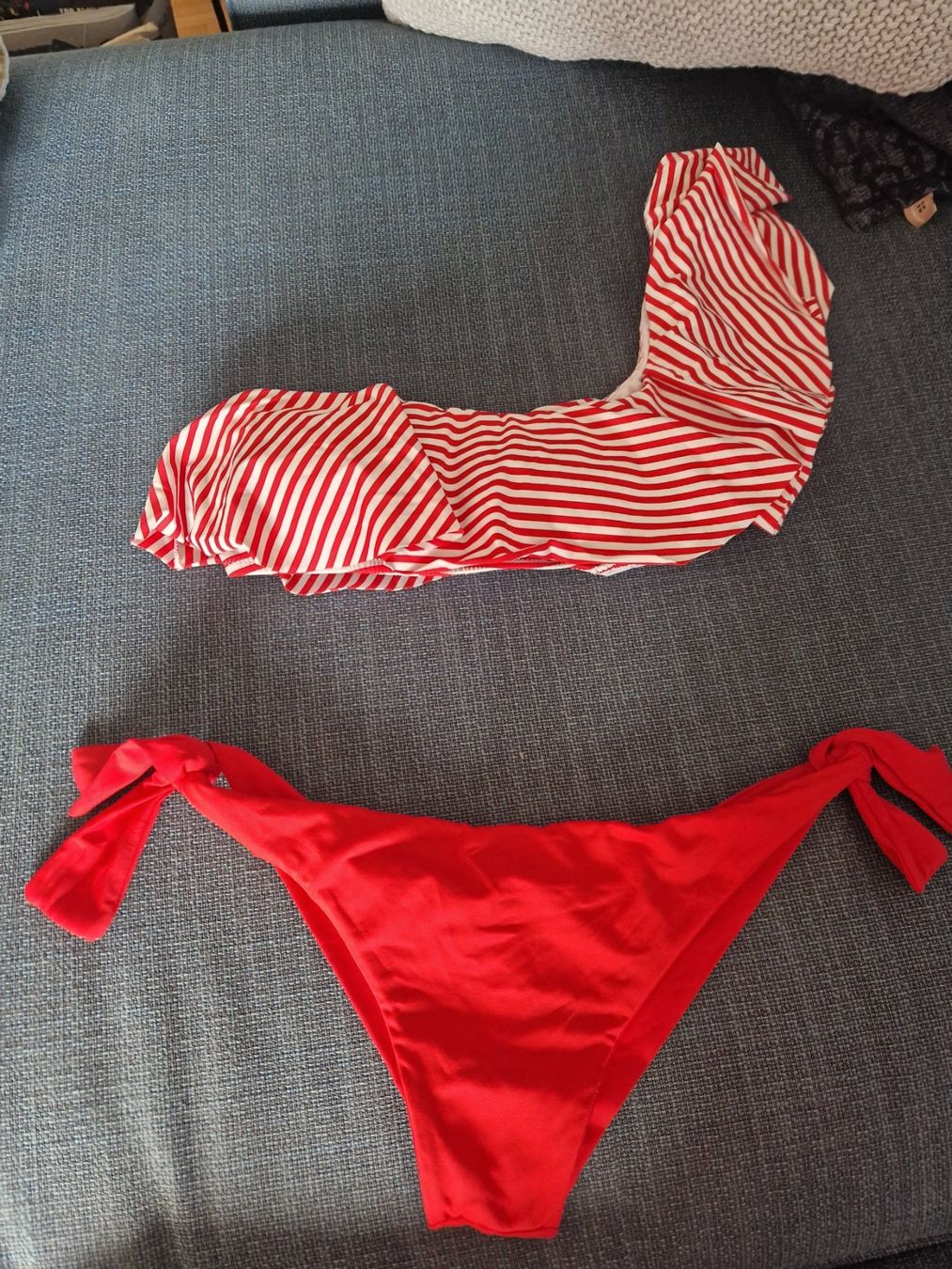 Calzedonia Costumi da bagno & Bikini: Bikini or top – Nuovo (secondo la descrizione) da Lausanne venduto da Issss