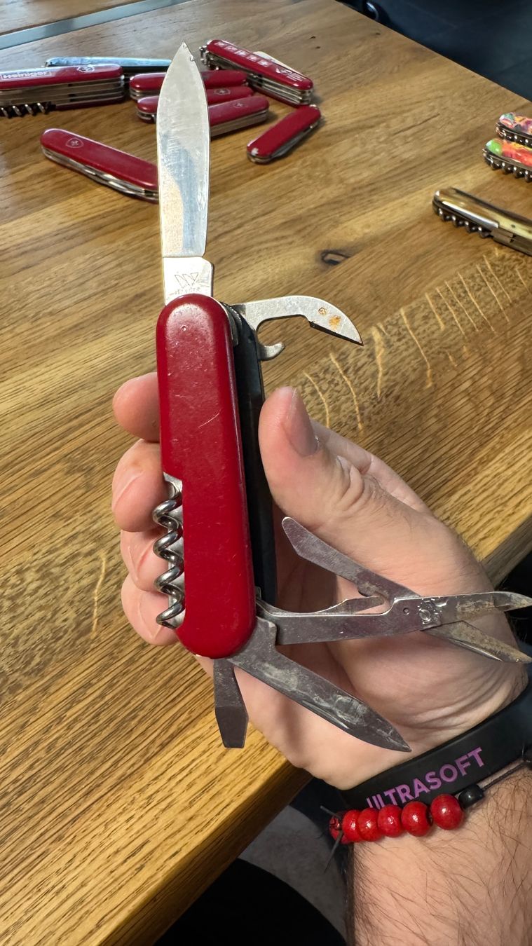 Wenger Couteaux de poche: Wenger Sackmesser mit Lampe (alt) – D'occasion à Burgdorf par Catbagger64 5