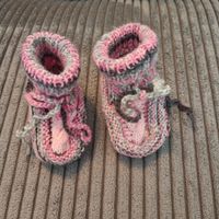 Gestrickte Babyschuhe Newborn