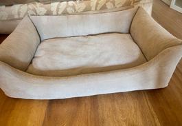 Neuwertiges Hundebett / Beige, Top Zustand!