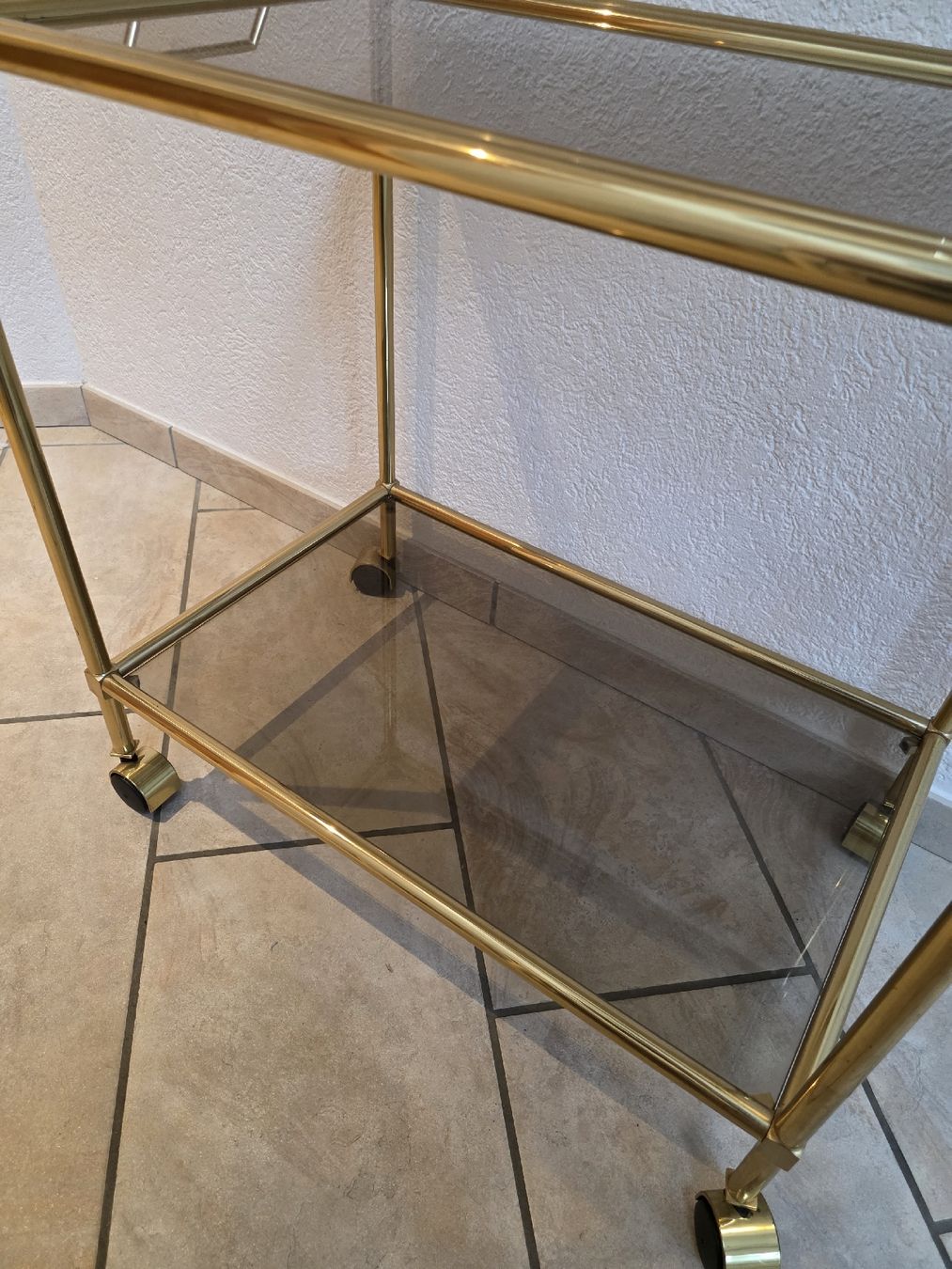 Toutes les décorations: Servierwagen Messing mit Glasplatten  – D'occasion à Mümliswil par Mizzi77 4