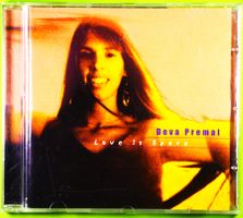 DEVA PREMAL / LOVE IS SPACE / WUNDERSCHÖNES ALBUM !