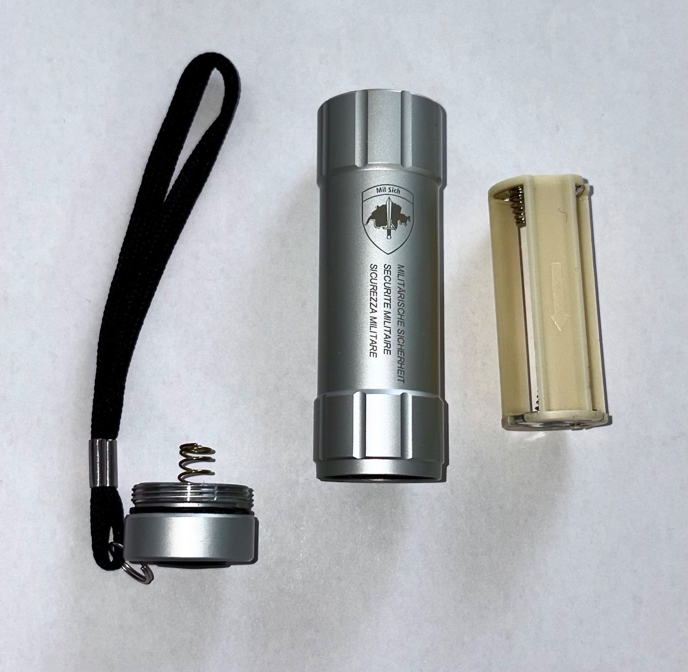Lampen: Mil Sich Taschenlampe LED – Gebraucht aus Riedholz von Finish 1