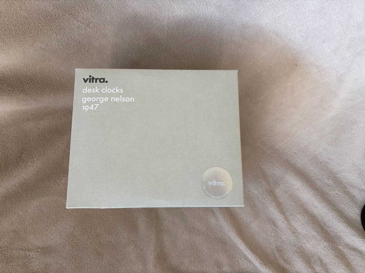 Vitra Orologi da terra & Orologi da parete: Vitra George Nelson Desk Clock, schwarz mit Originalverpacku – Usato da Niederrohrdorf venduto da mitchelicious 3