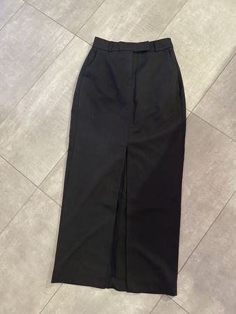Chic AMISU Black Maxi Skirt with Slit Size EU 34 for Spring