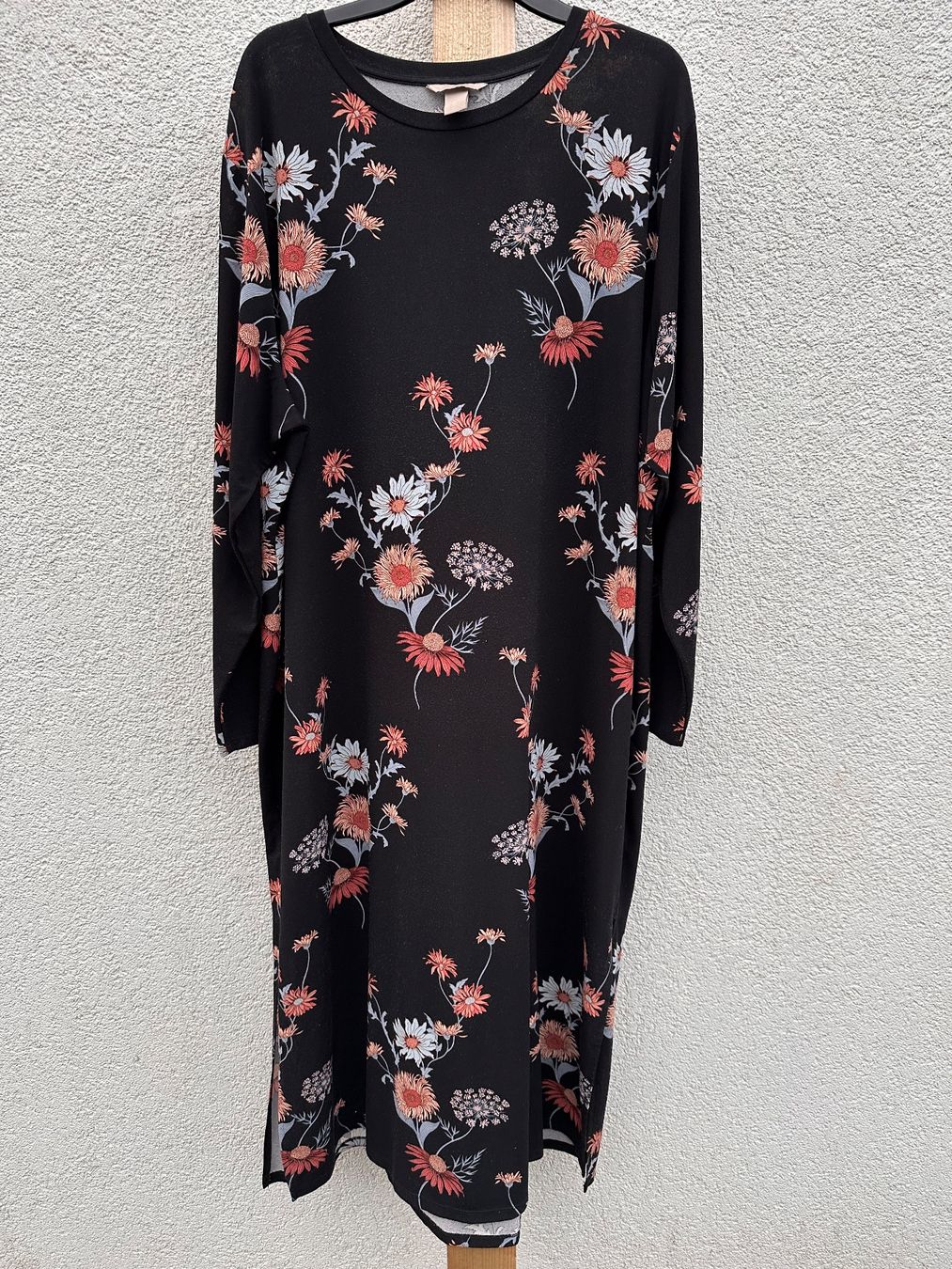 H&M Vestiti: 2Kleider mit Blumen Grösse 4XL – Usato da Tannay venduto da naxos66 3