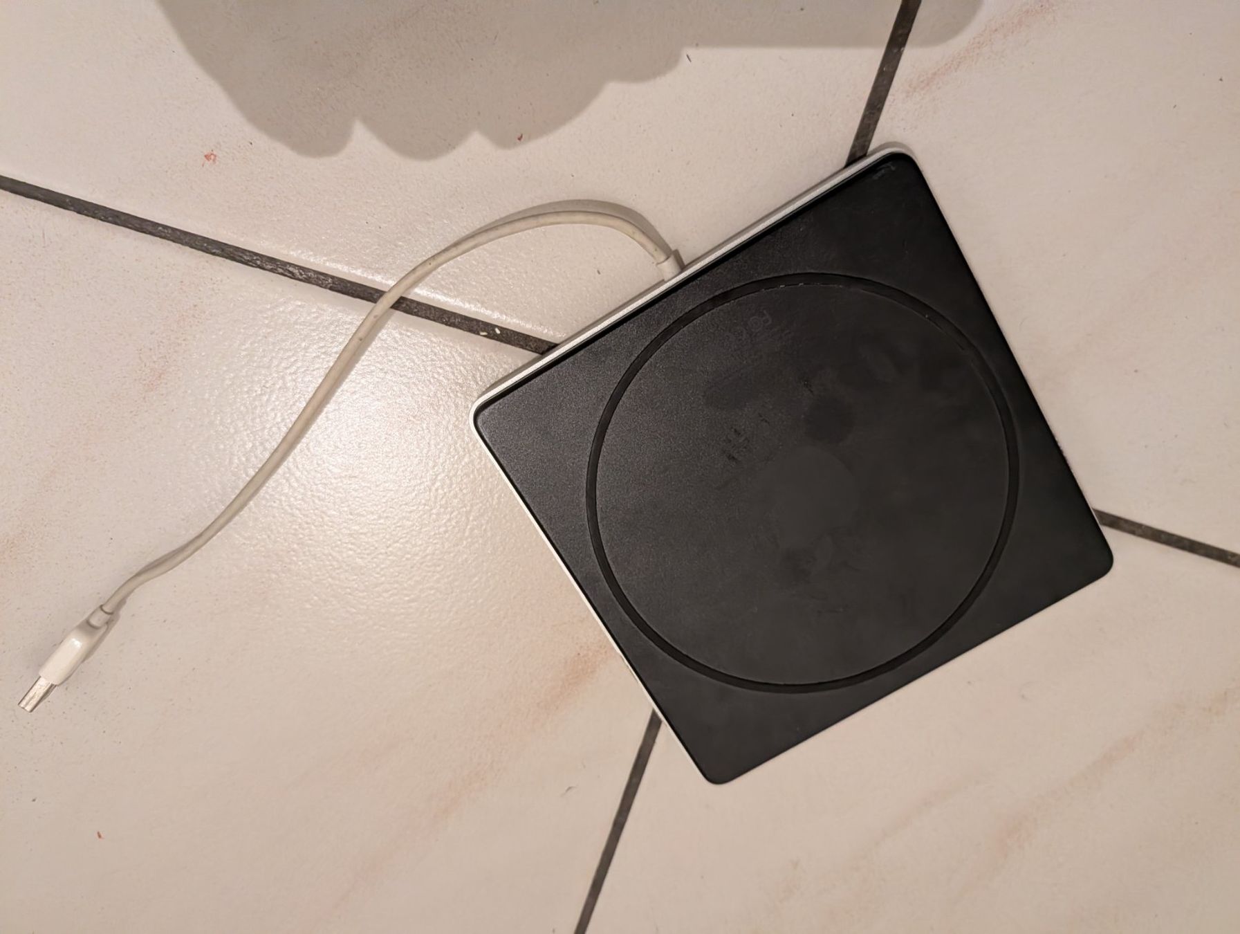 Apple Dischi rigidi: Apple SuperDrive externe USB - silberner Aluminiumgehäuse... – Usato da Walchwil venduto da whezg 1