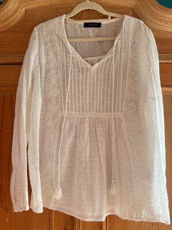 Weisse Bluse