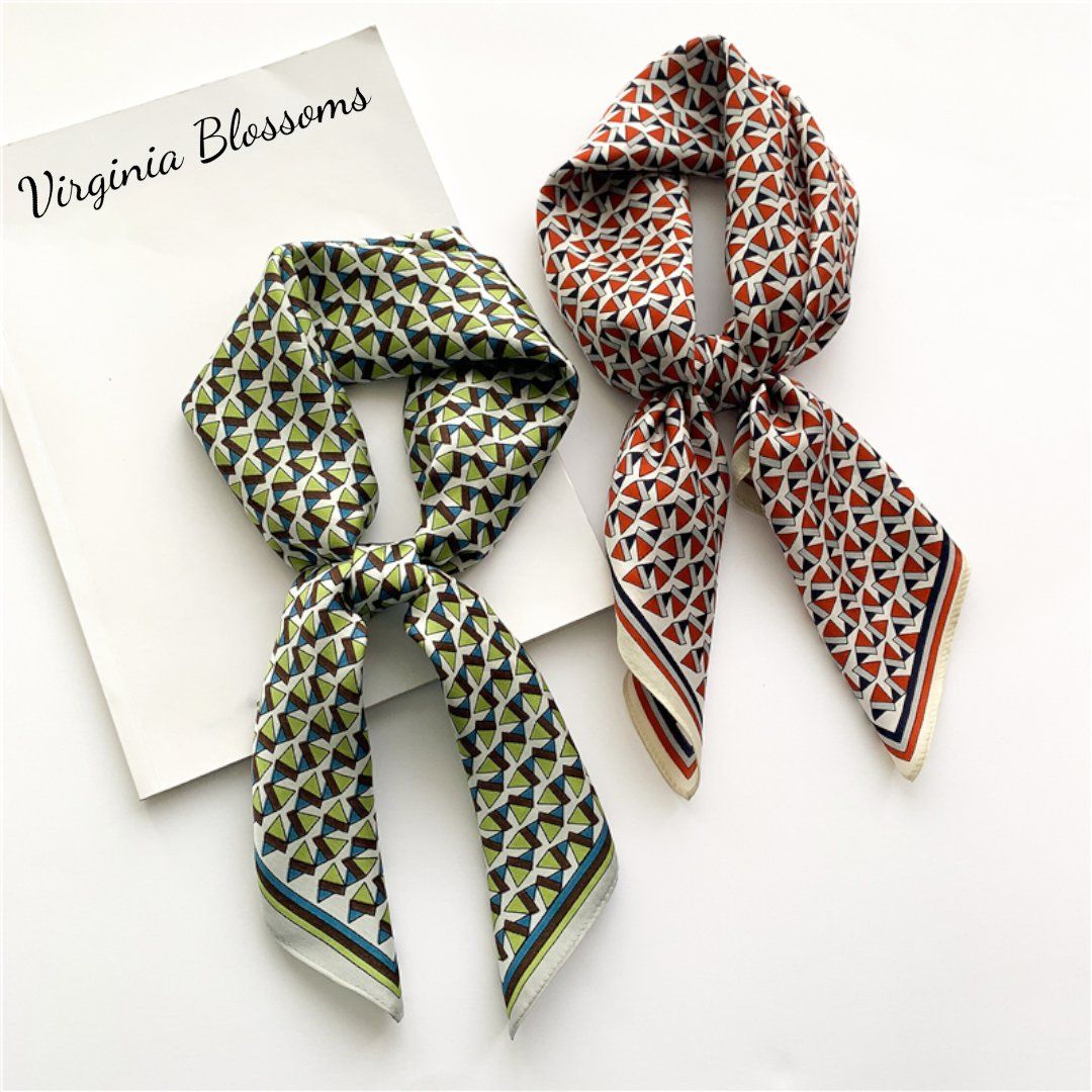 Foulard & Sciarpe: New 68cm 100% Silk Scarf, Green Mini Triangles Neckscarf – Nuovo e nell'imballaggio originale da Baar venduto da virginiablossoms 4