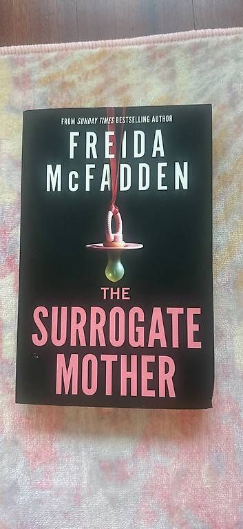 Libri: The Surrogate Mother, Freida McFadden – Usato da Bellinzona venduto da nan_89sf