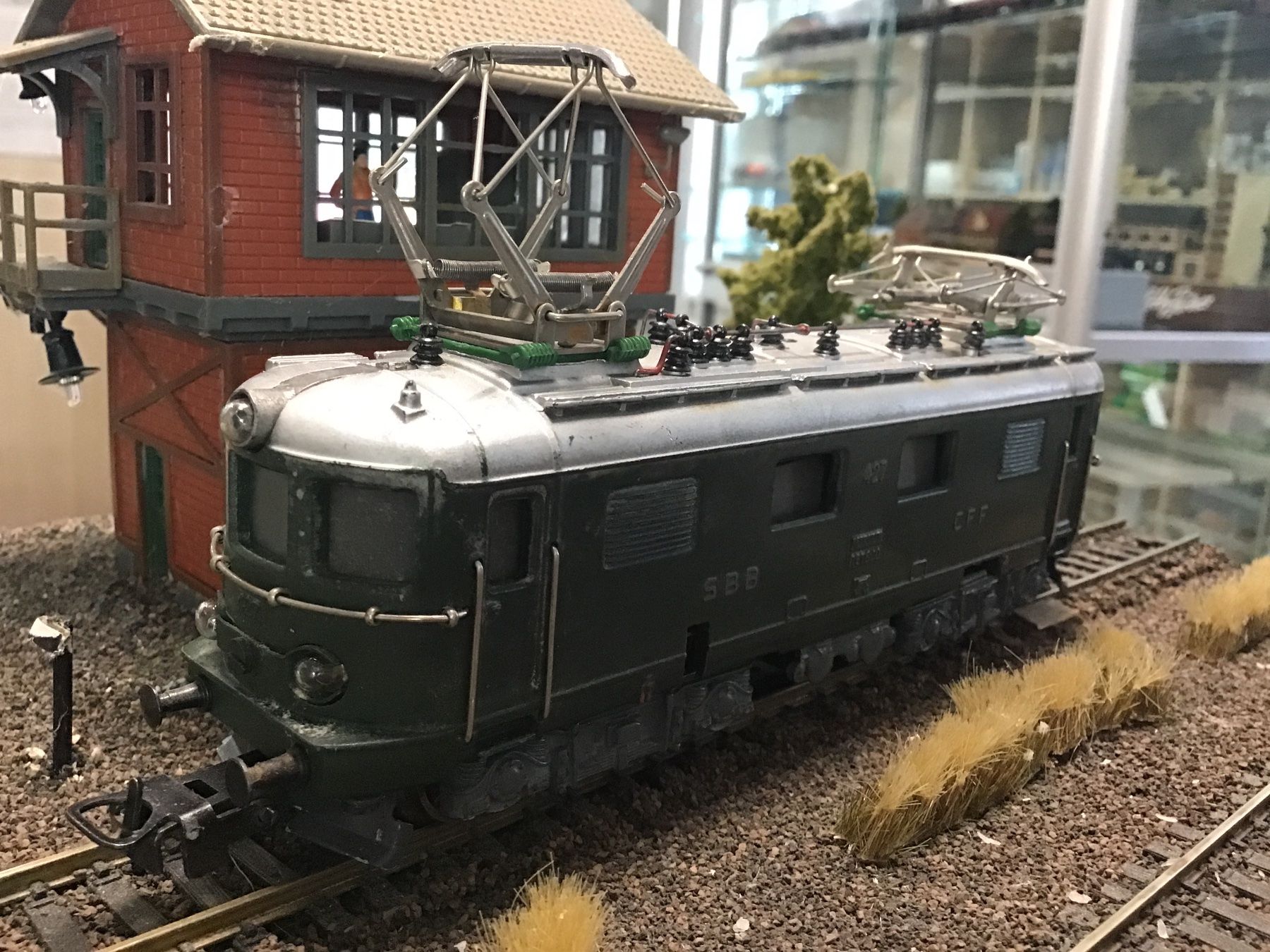 Märklin Modellini di ferrovie: SBB Re 4/4I 427 DIGITAL NR 40 MÄRKLIN – Usato da Männedorf venduto da Modelle-aller-Art 1