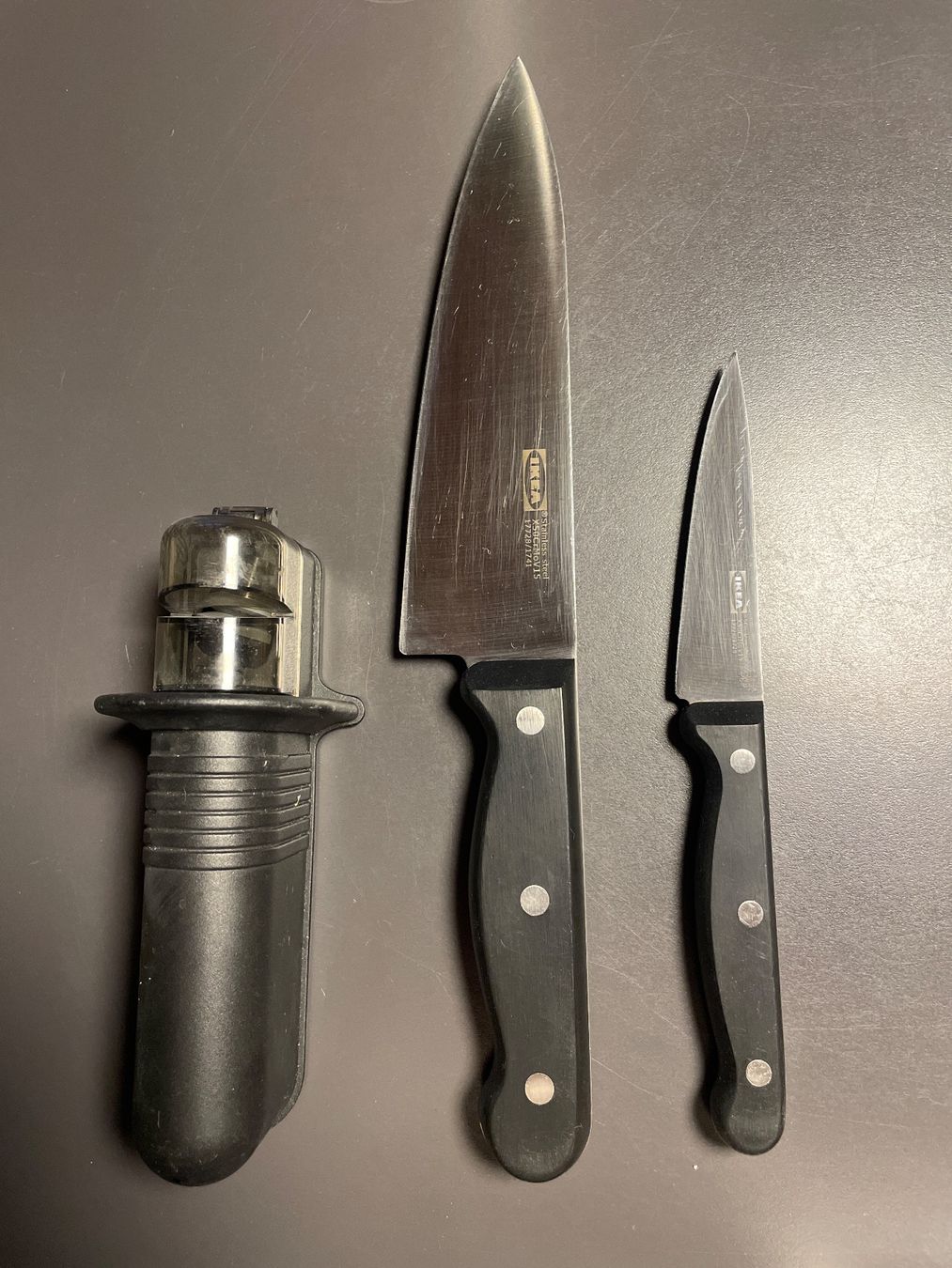 Ikea Coltelli: IKEA Kochmesser Set mit Messerschärfer – Usato da Nebikon venduto da Meyerisly
