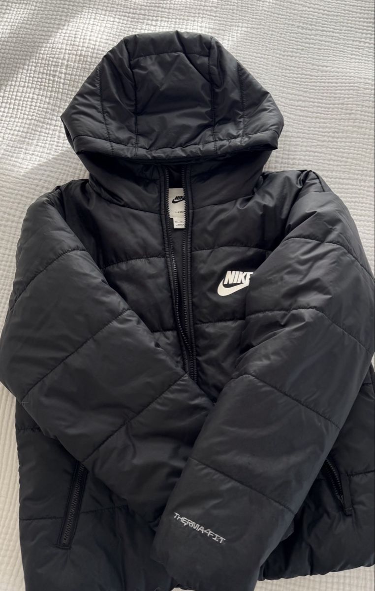 Nike Jacken: Nike ThermaFit Jacke – Gebraucht aus St. Antoni von giuliajna 1