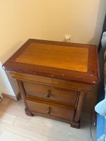 Tables de chevet en bois avec deux tiroirs, occasion