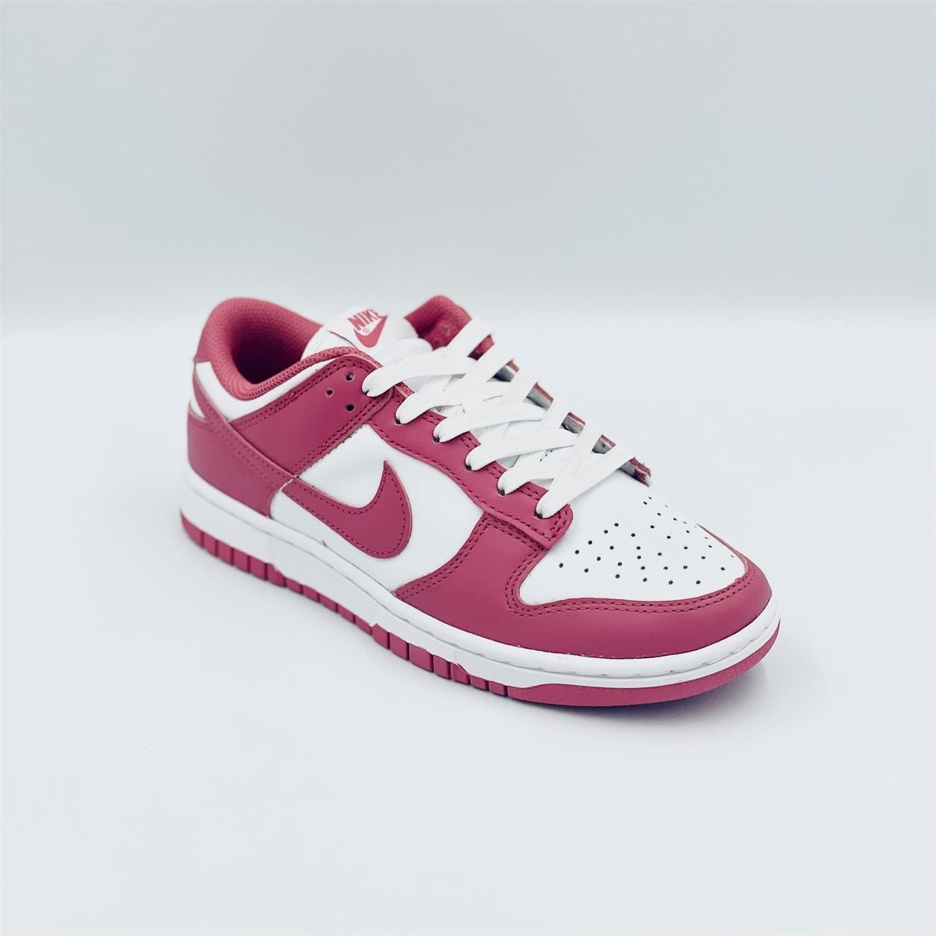 Nike Scarpe da donna: Nike Dunk Low Archeo Pink EU 37.5 – Nuovo e nell'imballaggio originale da Erlinsbach venduto da sasneakers 4