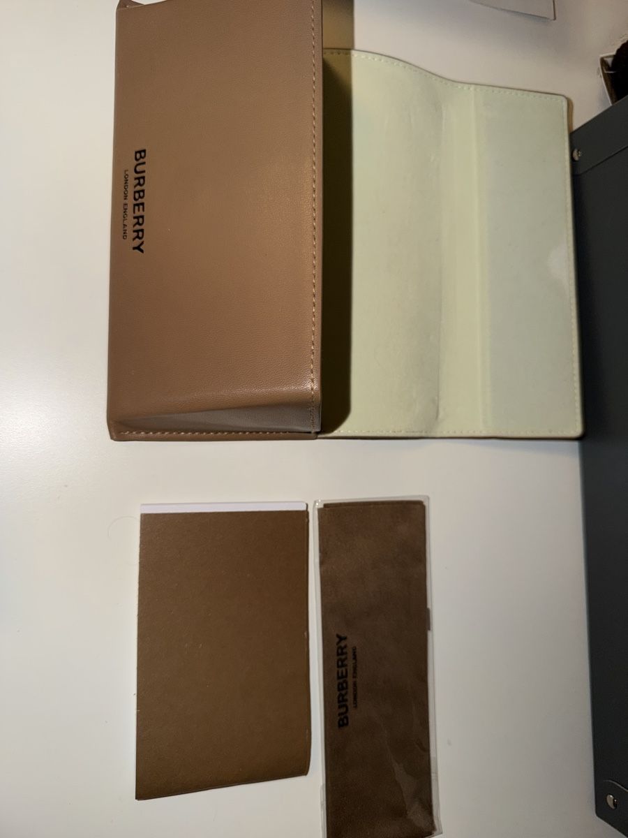 Burberry Occhiali & Lenti: Lunettes de soleil Burberry – Usato da Grand-Lancy venduto da joa_c8sn 4
