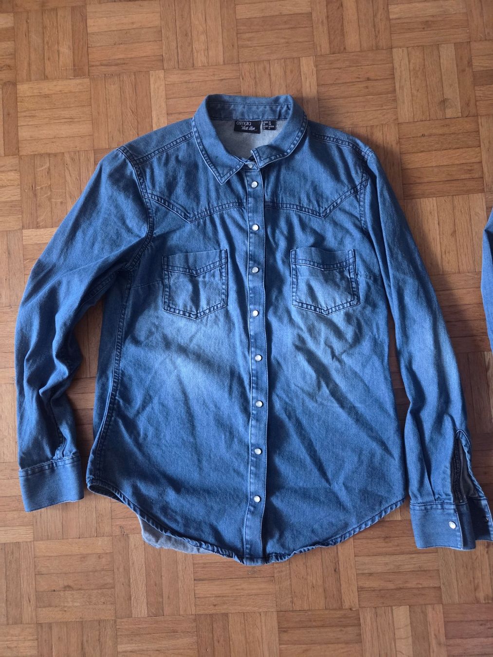 Lotti di vestiti: Blusen Hosen, Jäckli Gr. 40/M – Usato da Basel venduto da grandfamily 7