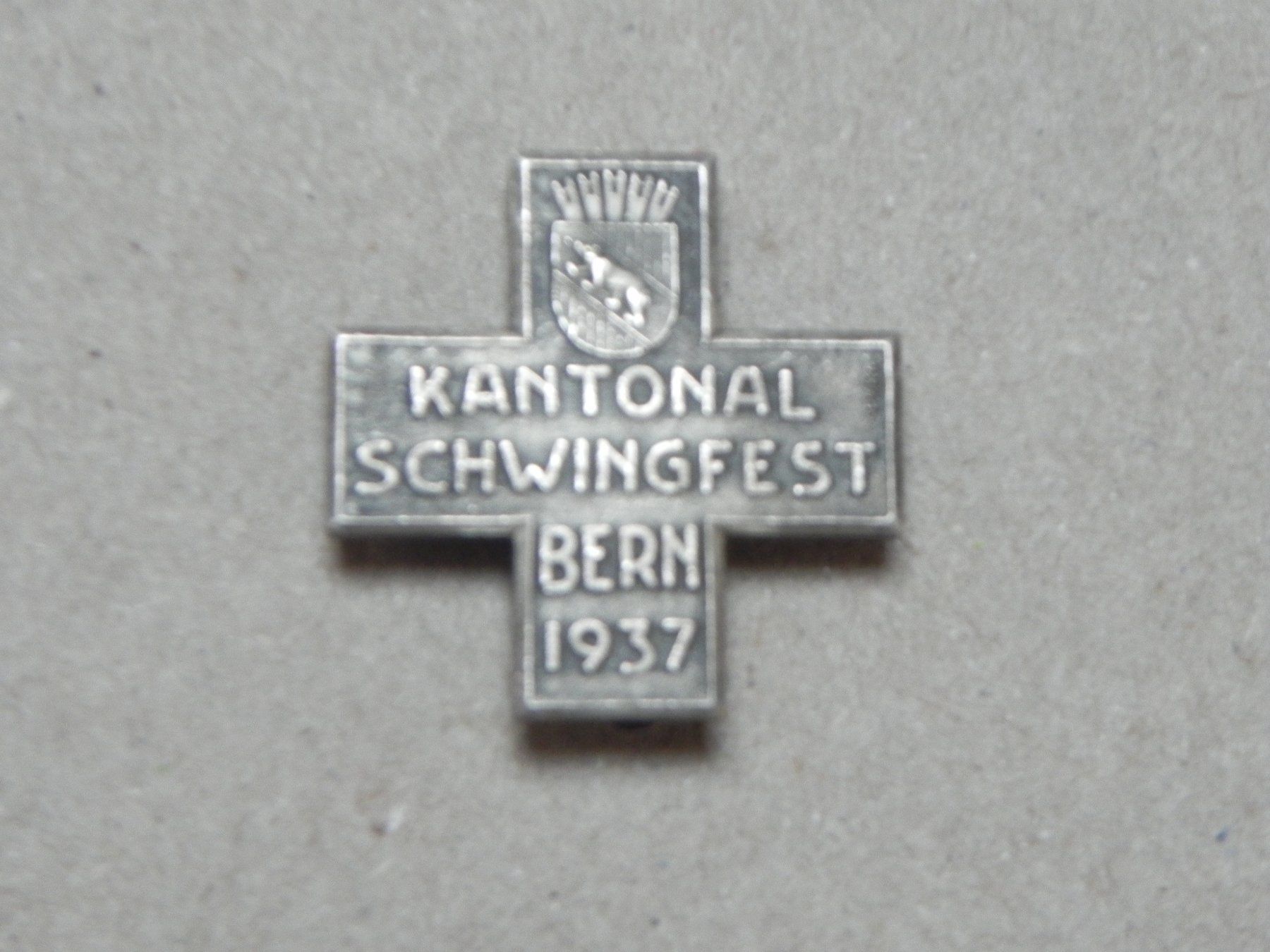 Spille & Fermagli: Abzeichen Brosche Kant. Schwingfest Schwingen Bern BE 1937 – Usato da Siebnen venduto da krimsie