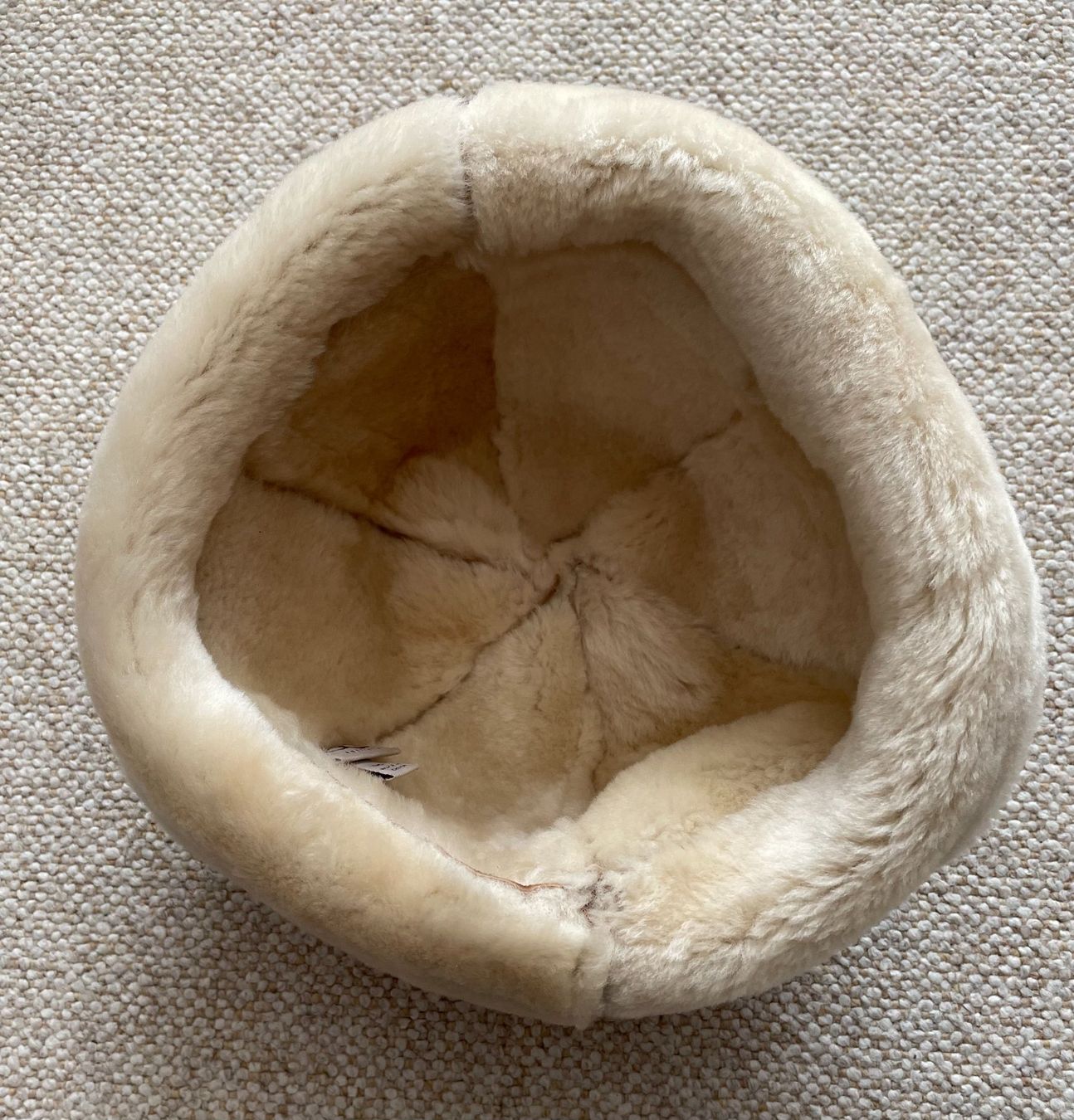 Ugg Copricapi, berretti & cappellini: UGG Lammfellmütze – Nuovo (secondo la descrizione) da Rümlang venduto da Boehneli7 1