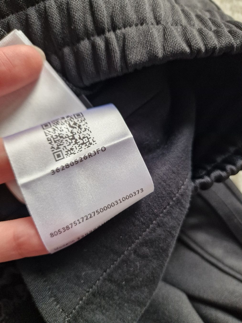 Moncler Pantaloni: Pantalon Moncler × Adidas – Nuovo e nell'imballaggio originale da Yverdon-les-Bains venduto da Ed9lude 8