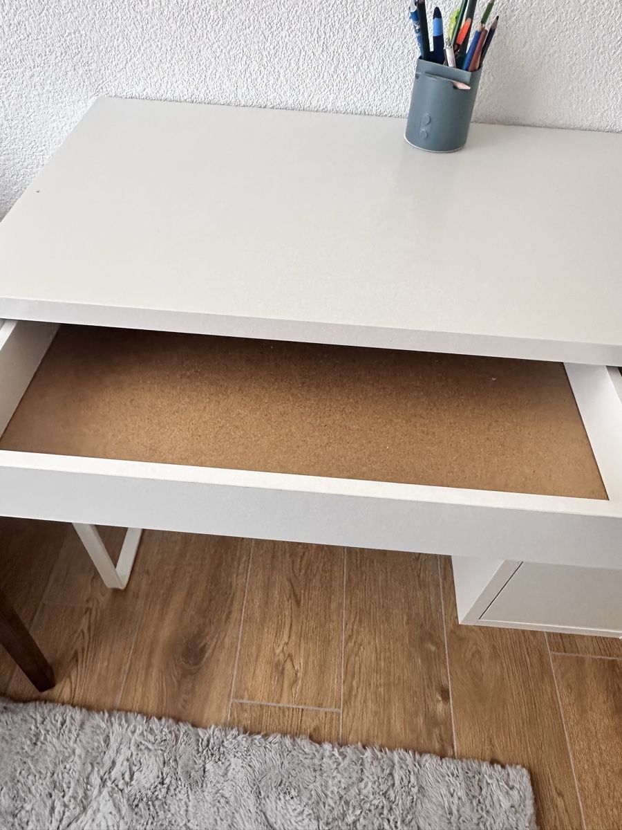 Ikea Scrivanie: Schreibtisch IKEA MICKE – Usato da Effretikon venduto da TomeK. 2
