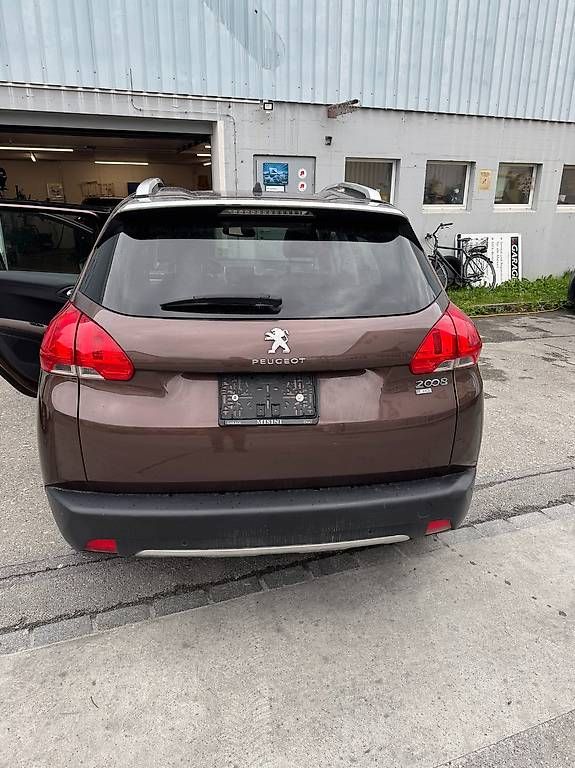 Automobili: PEUGEOT 2008 mit Panoramadach – Usato da Chur venduto da Cardinal1 6