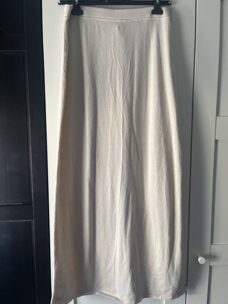 Sarah Pacini Jupes: Jupe Sarah Pacini taille 2 – D'occasion à Vevey par zecollector