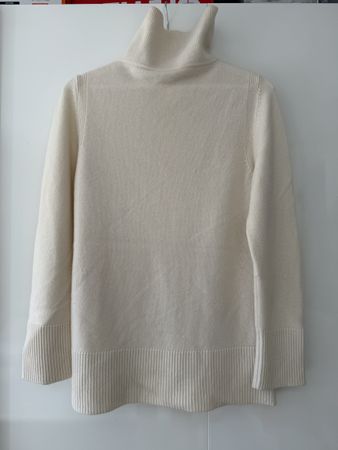 COS cream turtleneck 100% cashmere
