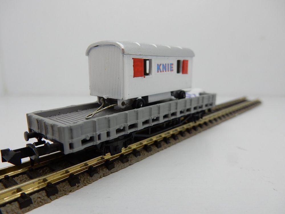 Vb Ho ( Serie Indus.) Wagon Plat a 2 Ess. Charge D'Une Dauphine En Boite