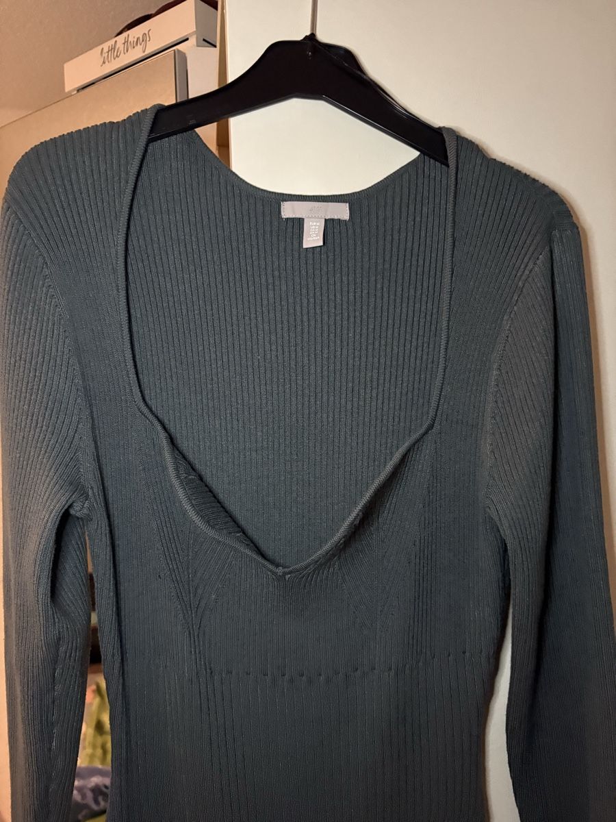 H&M Robes: Blaues Strickkleid – Neuf (Voir description) à Olten par edona_muslija 2