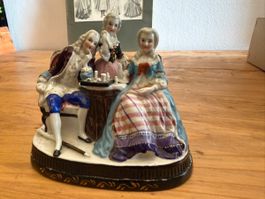 Antikes Porzellan Tintenfass Figuren Szene