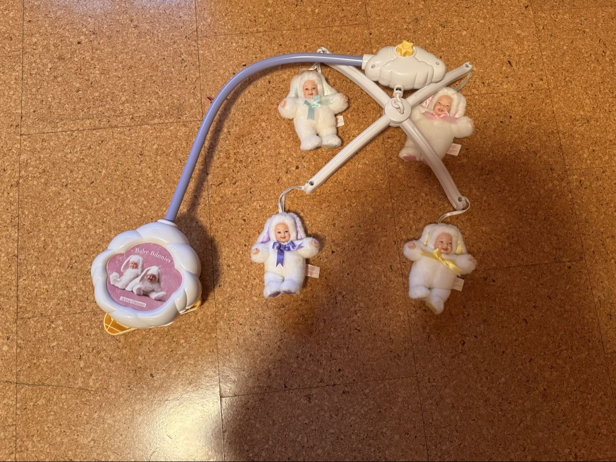 Giocattoli: Mobile für Babybett – Nuovo (secondo la descrizione) da Tartar venduto da __.nicii.__