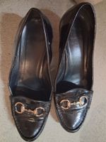 Schwarze Gucci Lacklederschuhe Gr. 37½, made in Italy,gebrau