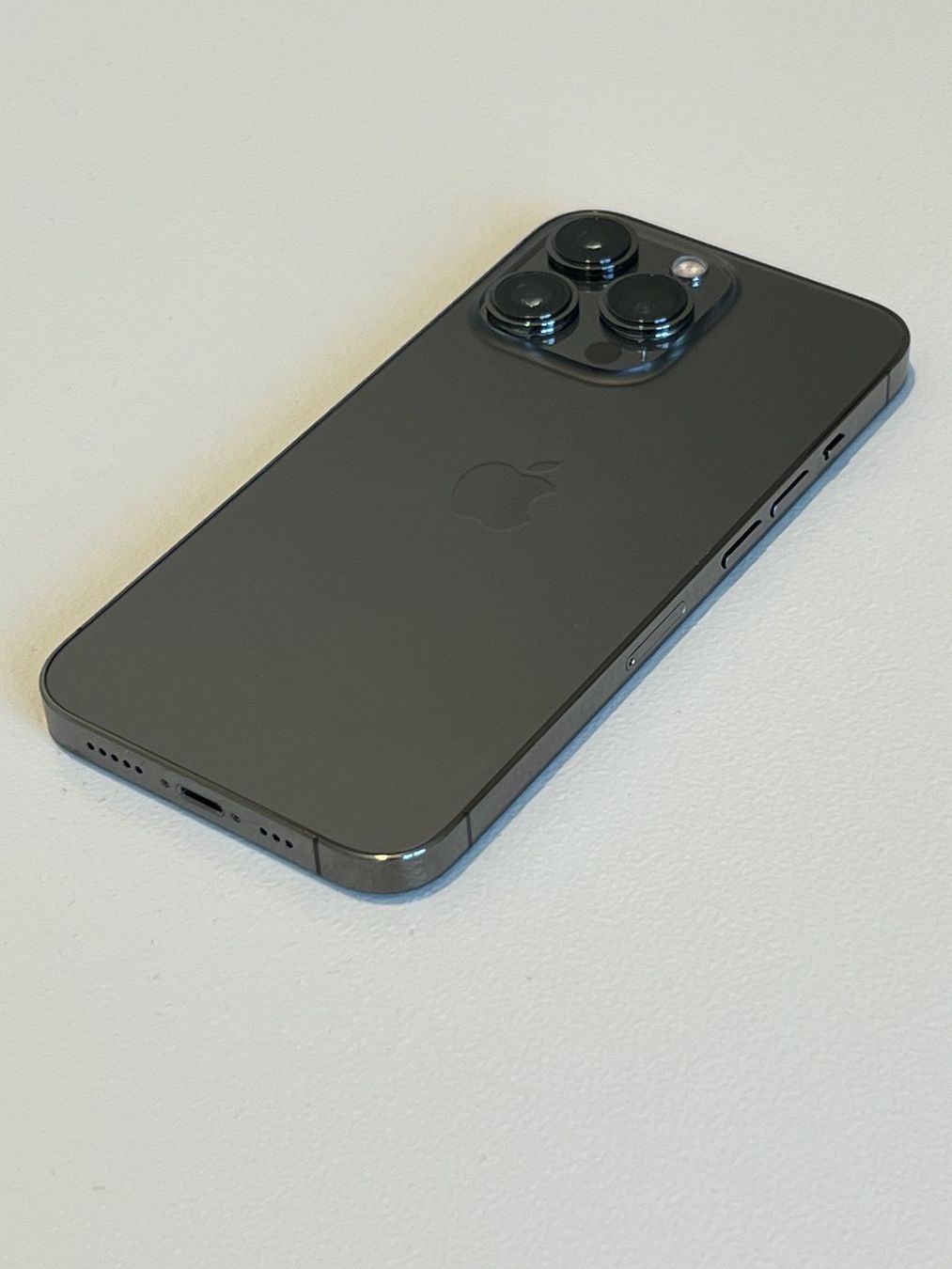Apple Handys / Smartphones: iPhone 13 Pro 128 GB Graphit - Akku 83%, mit Hülle – Gebraucht aus Zürich von Kollege7 4