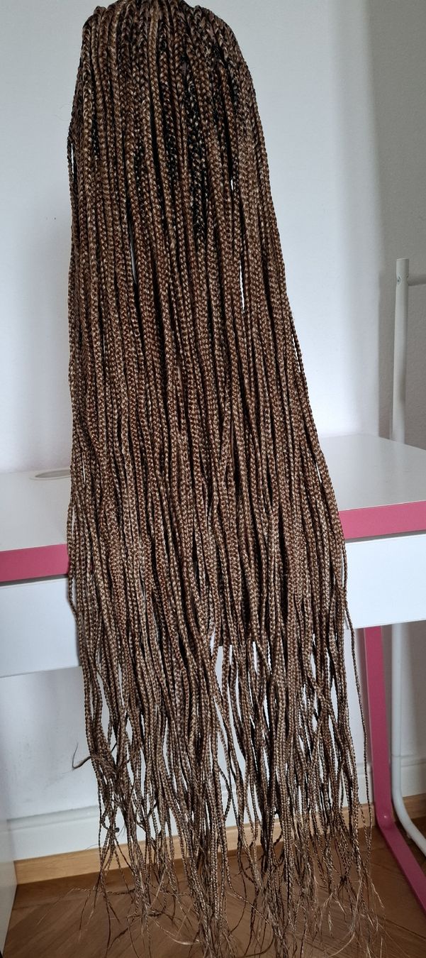 Parrucche: Light Brown Braided Wig | Natural Look | Handmade – Nuovo (secondo la descrizione) da Lausanne venduto da usa_xd5k 5