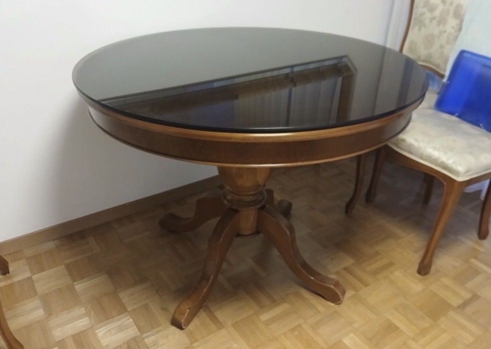 Tables: Esstisch mit 4 stuhlen  – D'occasion à Steinmaur par Bal-Rajmi1 2