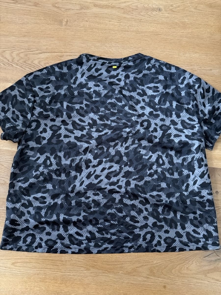Adidas T-shirt: Sportshirt Adidas – Usato da Davos Platz venduto da boom62 2